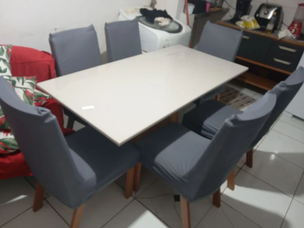 Mesa de seis cadeiras pra vende - Foto 4