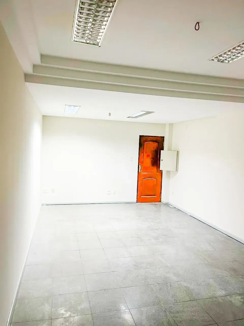 Alugo ótima sala no Monumental Shopping com ar condicionado - Foto 2
