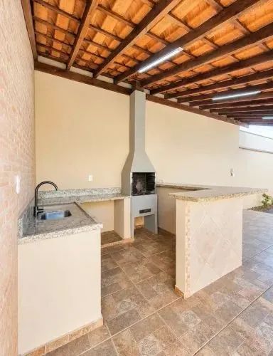 Casa padrão em canudos