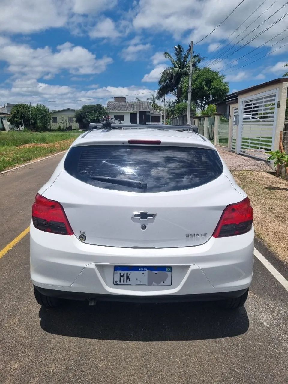 Chevrolet Onix Hatch LT 1.4 8V Flex Power Mec. 4P 2013 - Foto 5