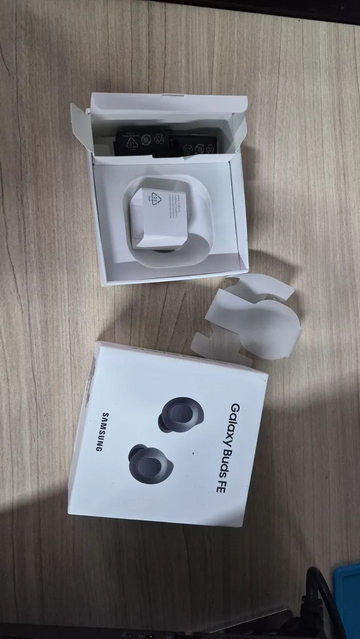 Embalagem Samsung buds FE