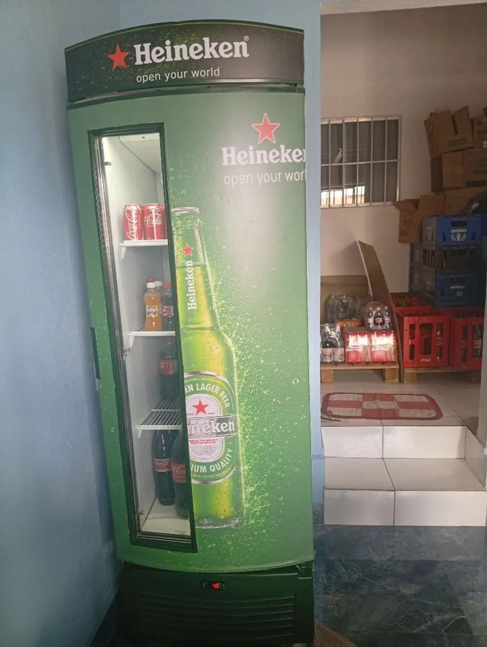 Expositora da Heineken