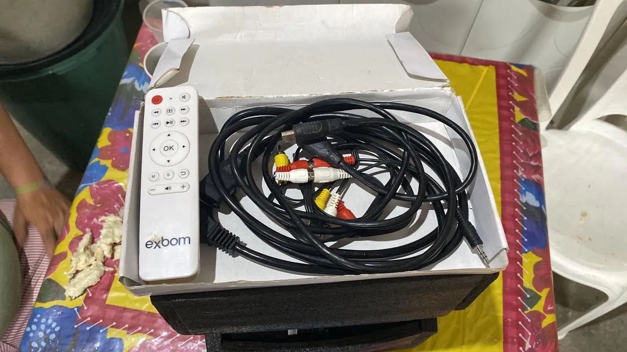 Projetor de Led com Multimídia Exbom PJ- V220 - Foto 3