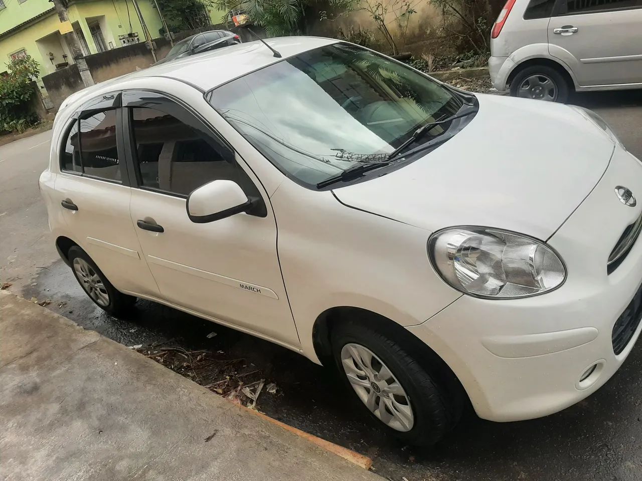 Nissan March MARCH S 1.0 16V Flex Fuel 5p 2012
