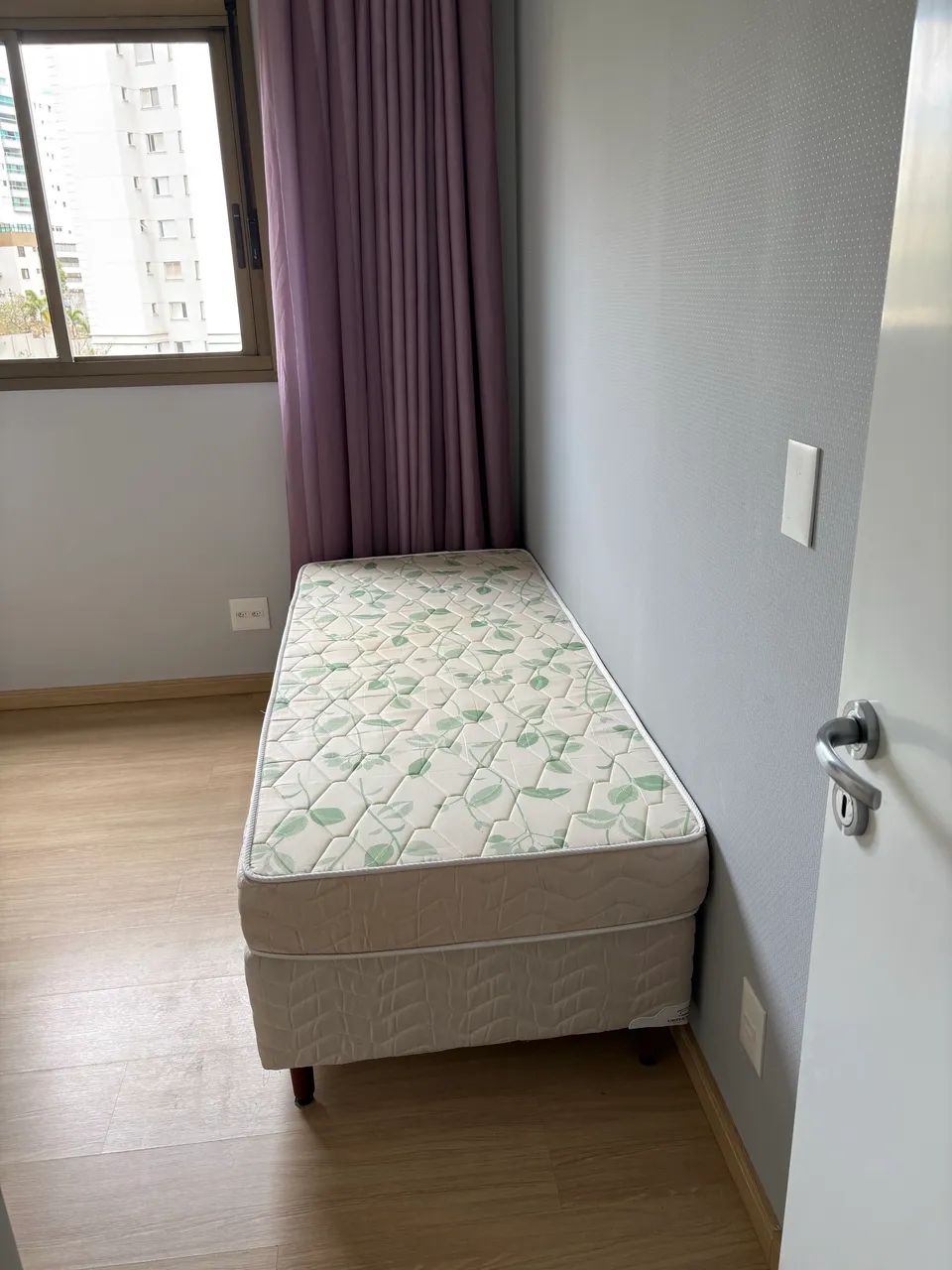 Cama Solteiro Pequena