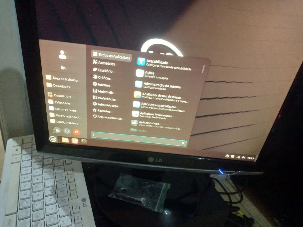 Pc Phenom 3 2 GB HD 500 Linux mint bom( sem teclado e  monitor) voa no linux - Foto 2