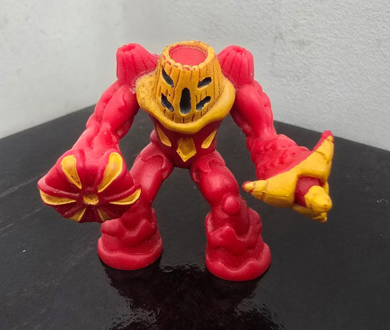 Miniatura Gormiti, Lavor O Poderoso
