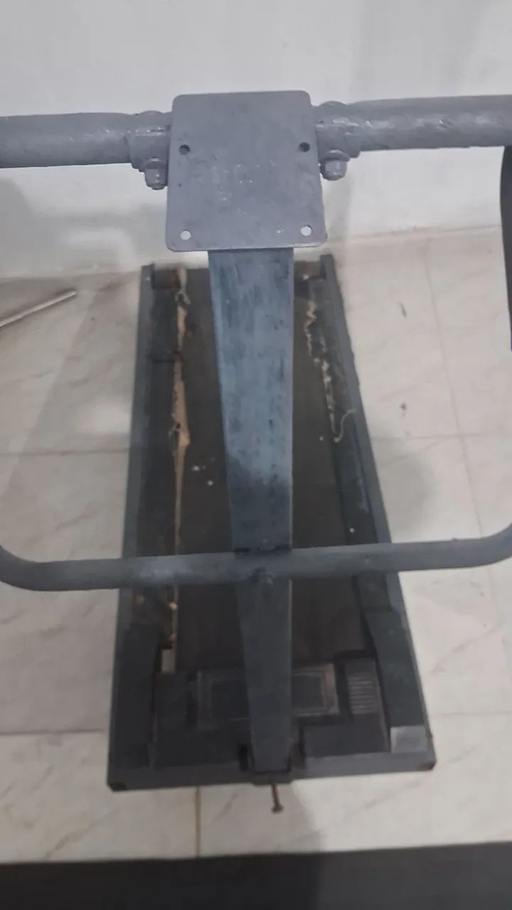 Vende_se ou troca uma Esteira  Manual