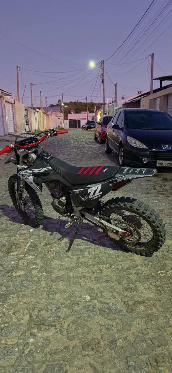 CRF 230 com vários acessórios, motor filé  - Foto 2