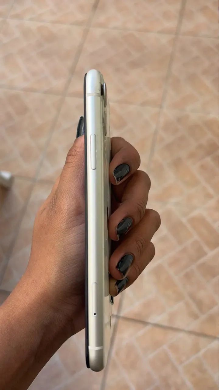 IPHONE 11 - 64GB - Foto 2