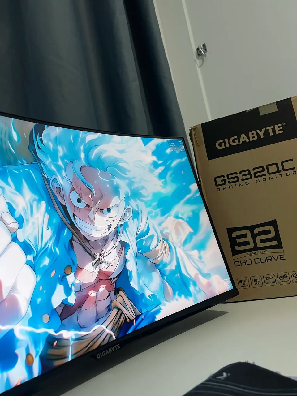 MONITOR CURVO GIGABYTE 32p 2K 165HZ - Foto 2