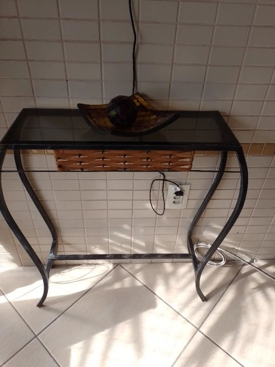 Mesa de canto tampo de vidro