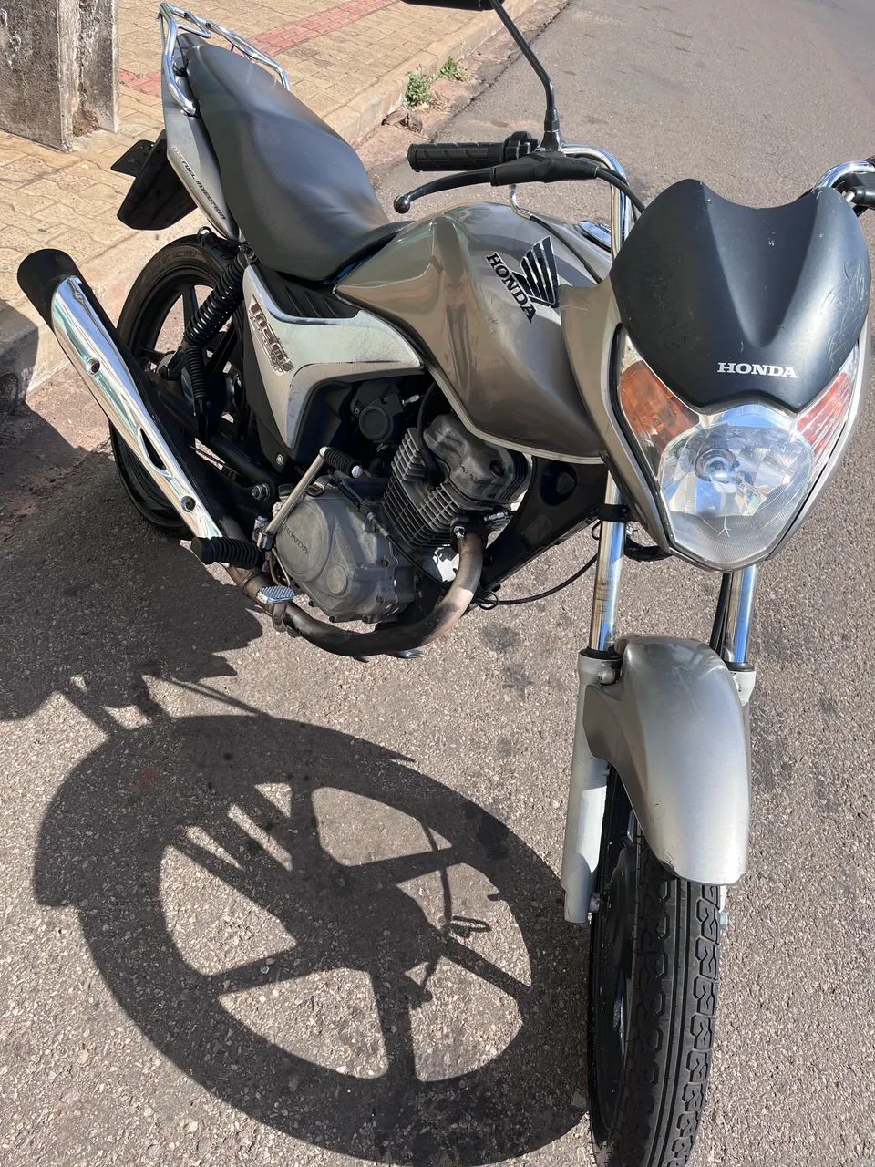 Titan 150 - Foto 3