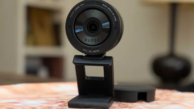 Razer Kiyo Pro Webcam for Streaming, Gaming, Video Calls