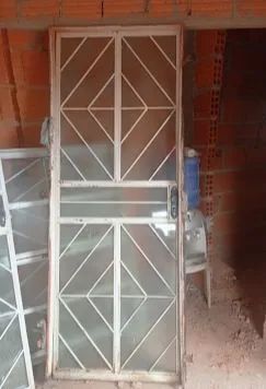 Conjunto de porta e janela 