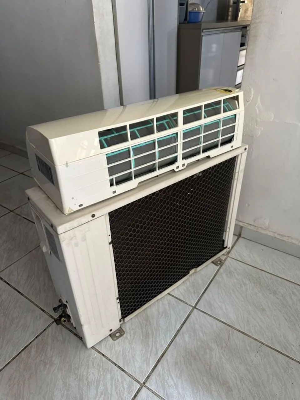 Vendo split Springer de 9000 BTUs estado de nova , bem conservada !!!!