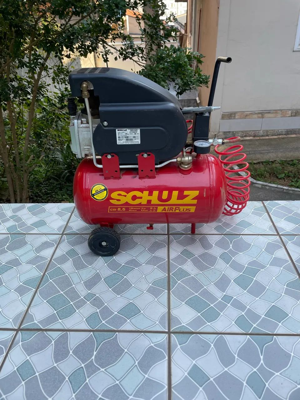 Compressor Schulz 8.5 /25 litros semi novo  - Foto 4