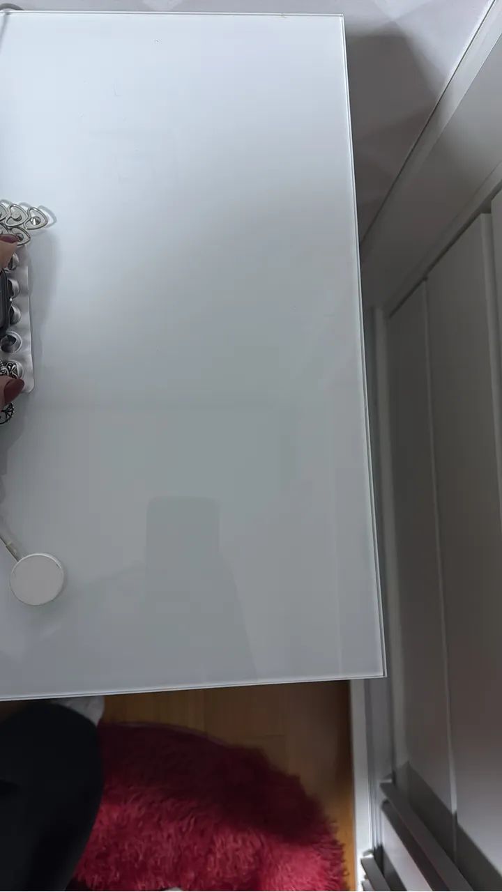 Mesa de cabeceira 50x40 tampo de vidro  - Foto 2