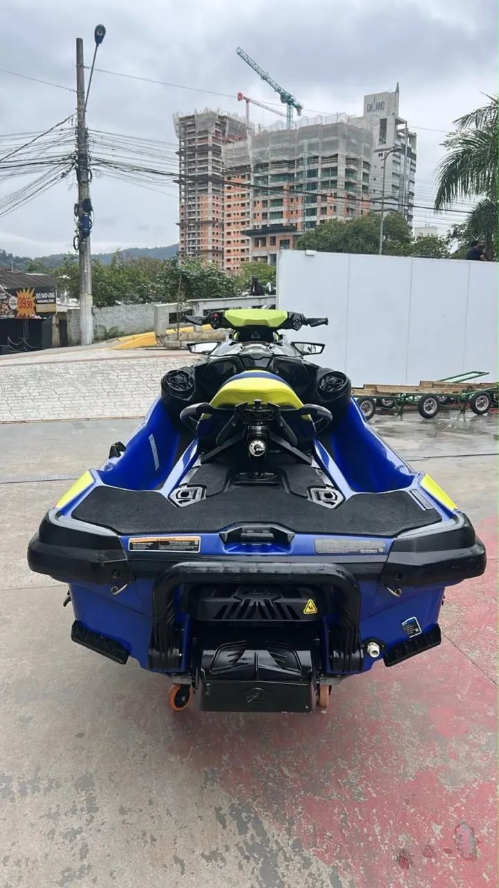 jet ski + carretinha de alumínio inclusa