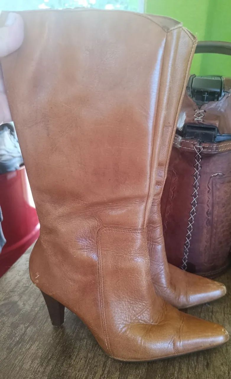 Bota 36 couro  caramelo legítimo  - Foto 4