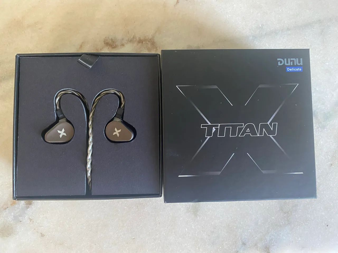 Fone de ouvido Dunu Titan X