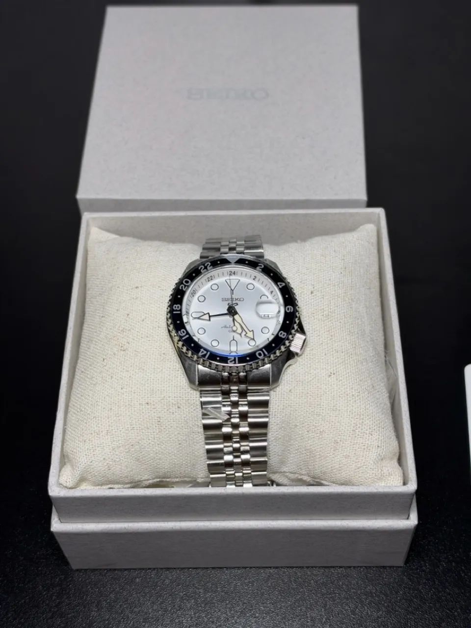 Seiko 5 Sports GMT  - Foto 2
