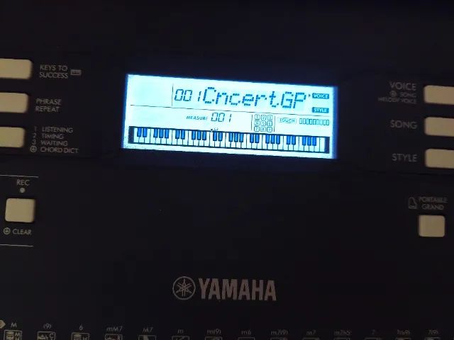 Teclado Yamaha PSR E-373 - Foto 3