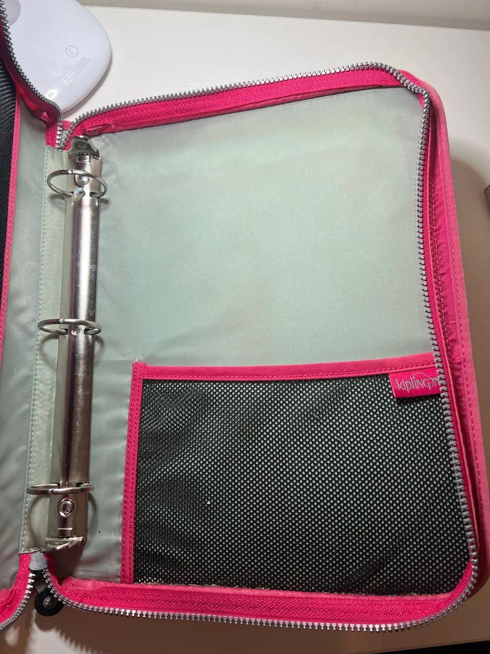 Fichário Kipling rosa - usado, bom estado, com zíper e bolsos internos. - Foto 3