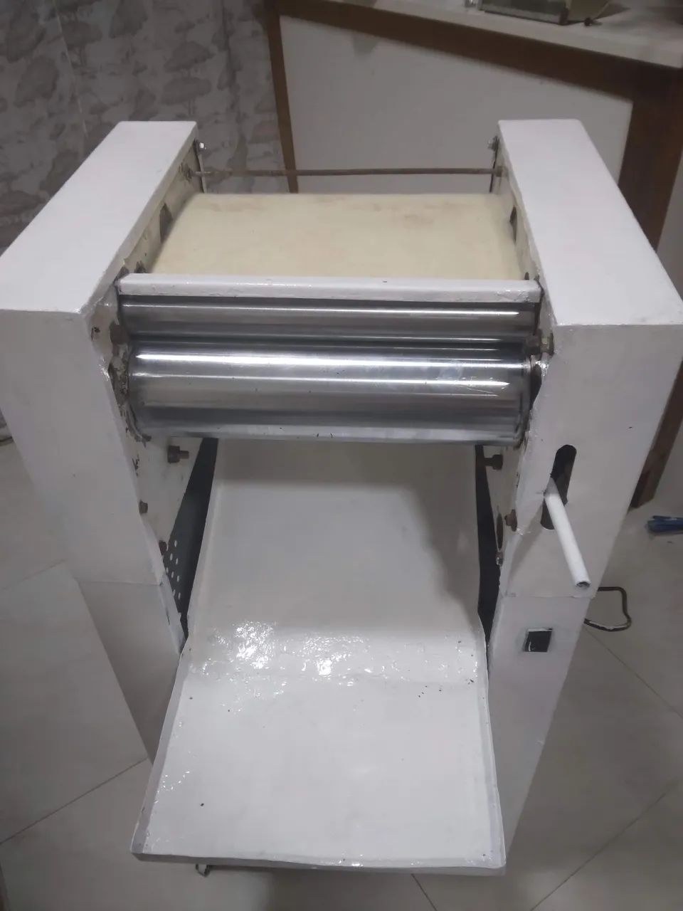 Modeladora de pão 