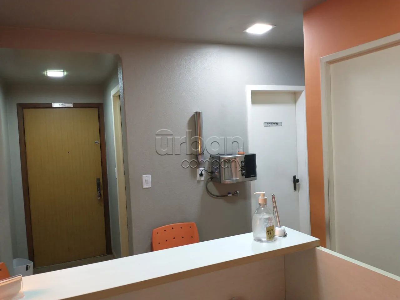 Sala comercial com recepçao, semimobiliada no centro de Canoas - Foto 2