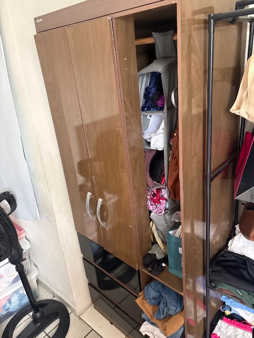 Guarda roupa PARA DOAÇÃO - Foto 2