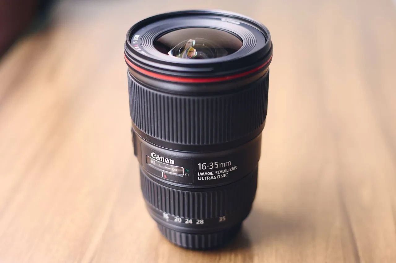 Lente Canon EF 16-35mm F/4 L IS USM - Acessórios para Câmeras e