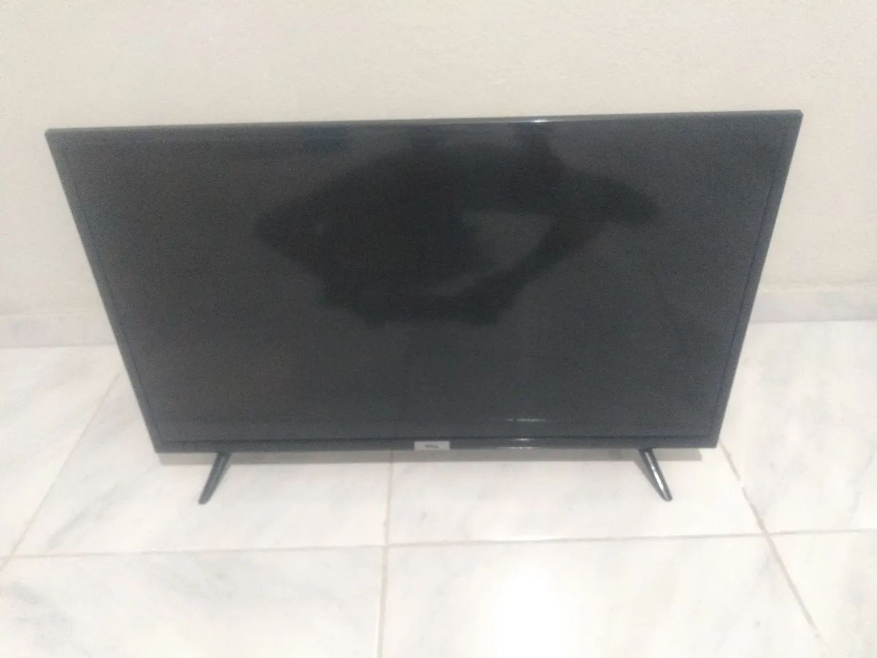 Tv com defeito na tela apenas 