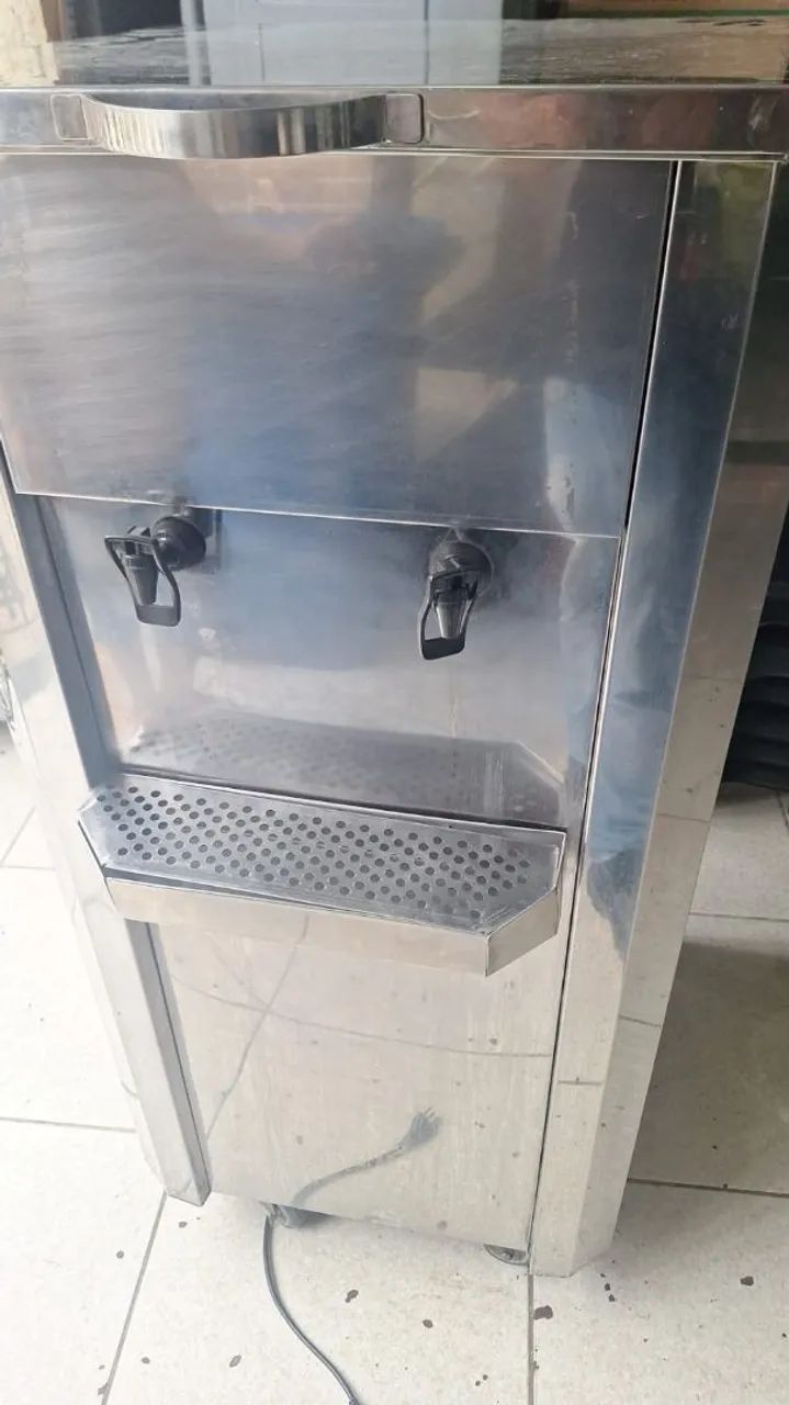 Refresqueira industrial 100 litros 220v