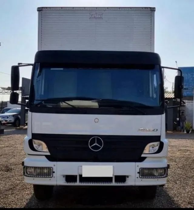 Mb Atego 1725 4x2 Ano 2011 - Foto 3