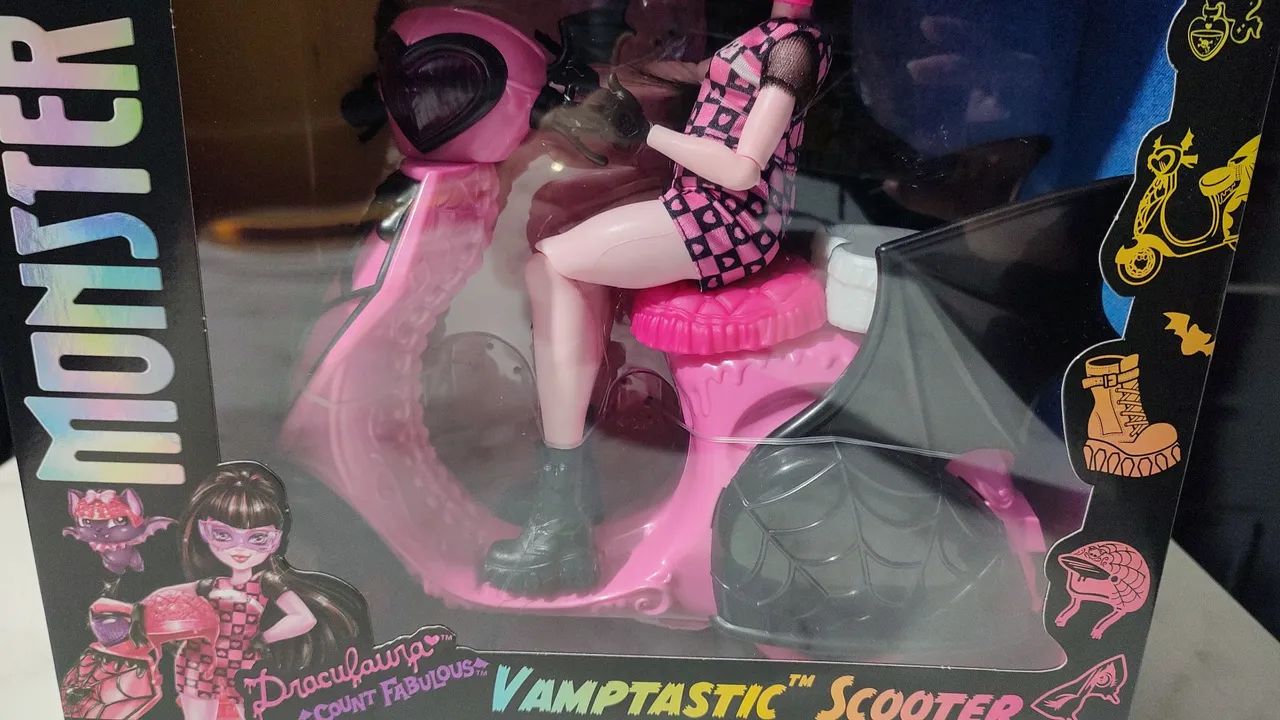 Monsters High Draculaura Vamp-tastic Scooter - Foto 2