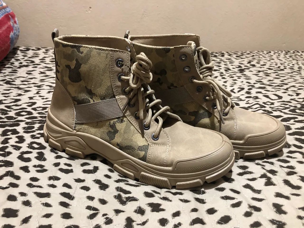 Bota Speed cano médio nova - Foto 3