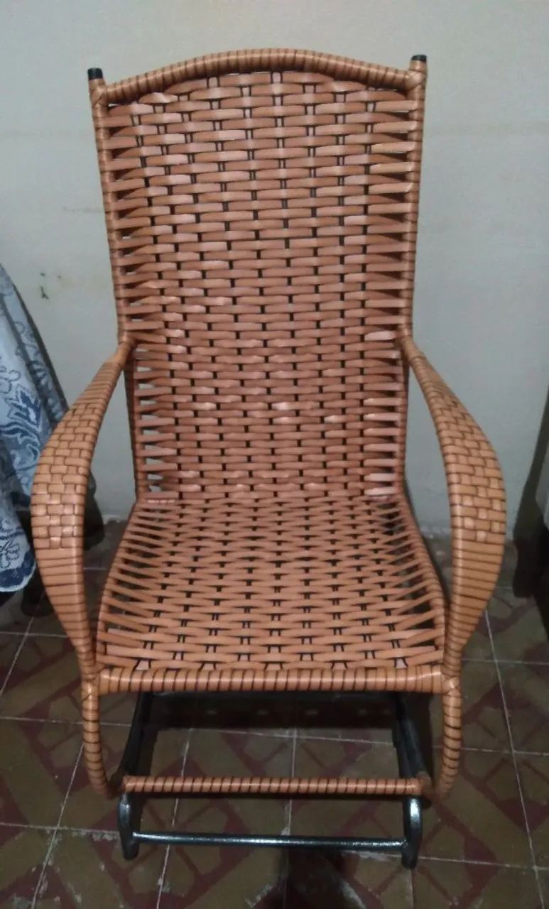 Vendo Cadeira de Balanço com molas reforçadas.  - Foto 5
