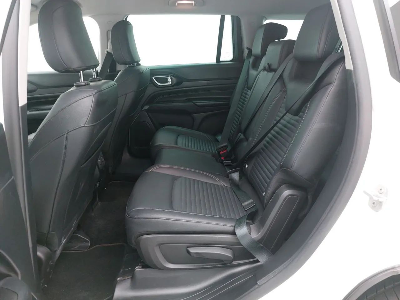 Jeep Commander Longitude T270 1.3 TB Flex Aut, foto 17 de 18