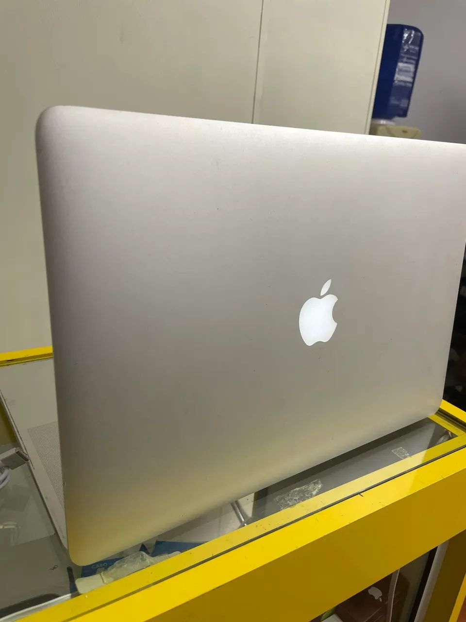 Macbook Pro Retina 15? Core i7 Ram 16gb SSD 128gb com detalhe na