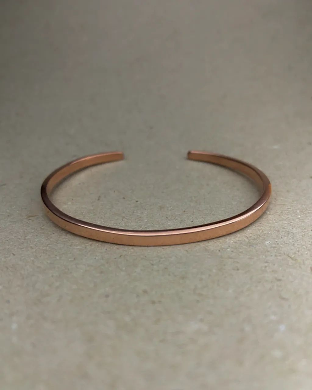 Pulseira de cobre fininha - Foto 3