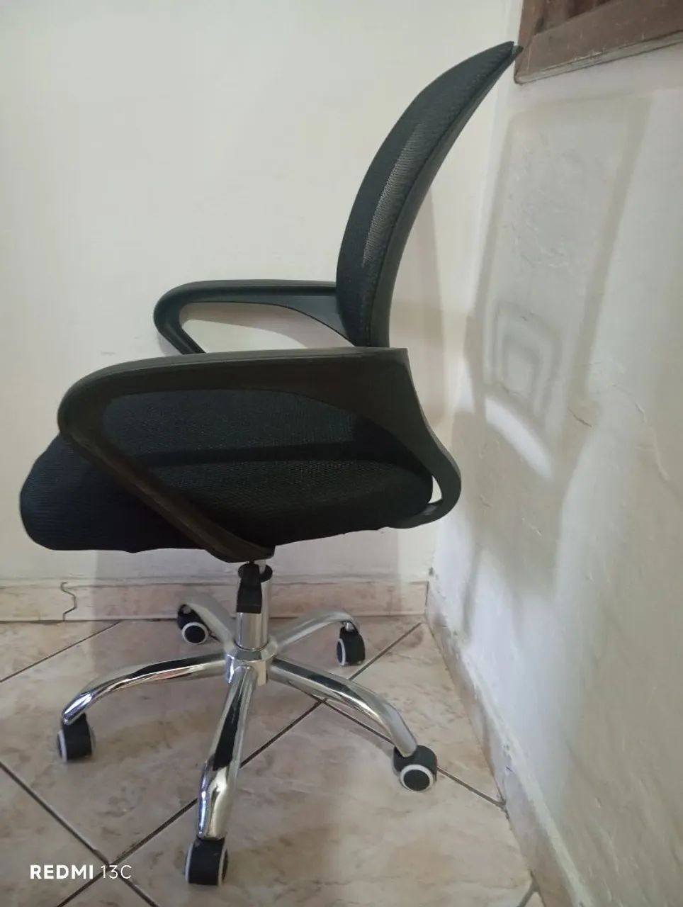 CADEIRA DE ESCRITÓRIO NOVA - Foto 2