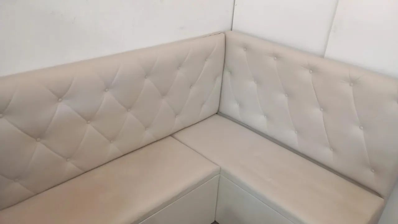 Vendo canto alemão usado somente 2 meses em ótimo estado  - Foto 2