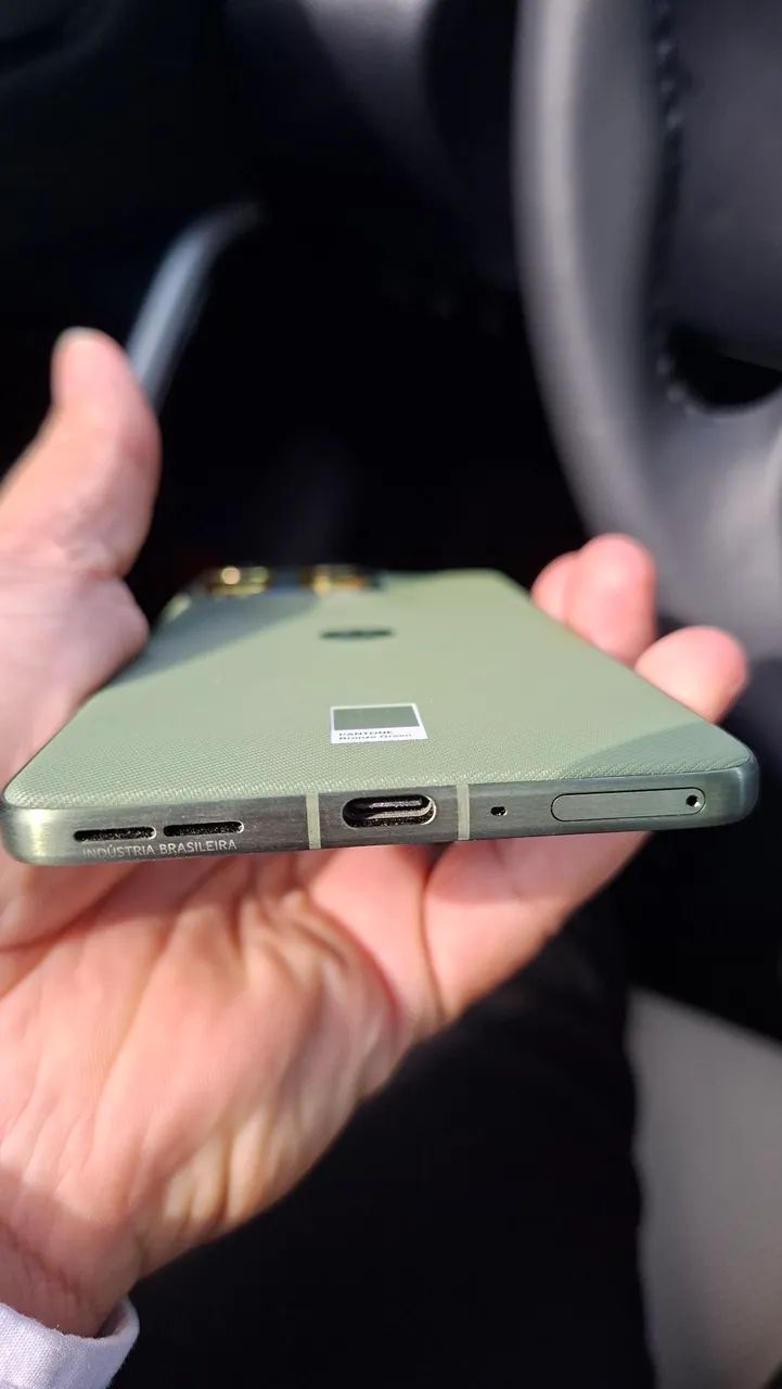 Moto edge 70 Bronze green - Foto 4
