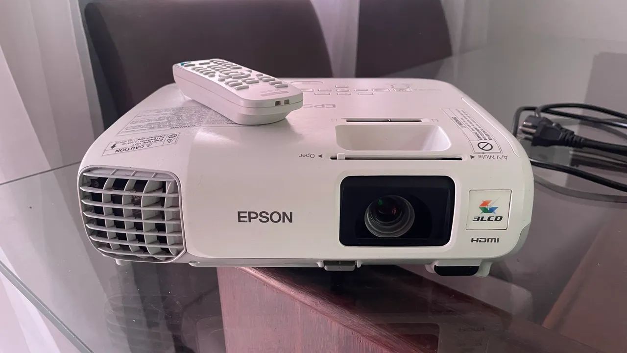 Projetor Epson Powerlite S17  - Foto 2