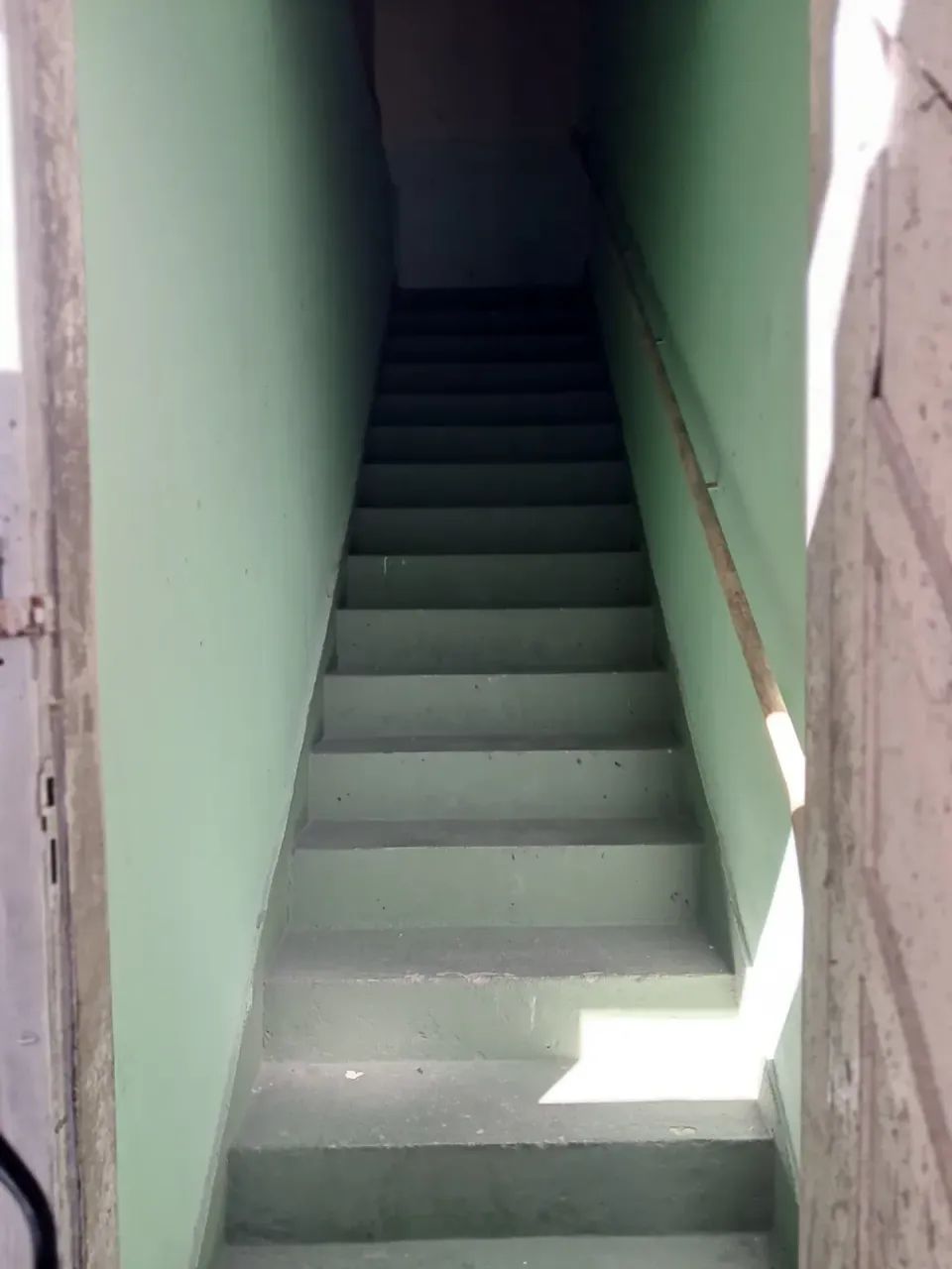 SOBRADO, AMPLO COM APROXIMADAMENTE 15 SALAS. - Foto 4