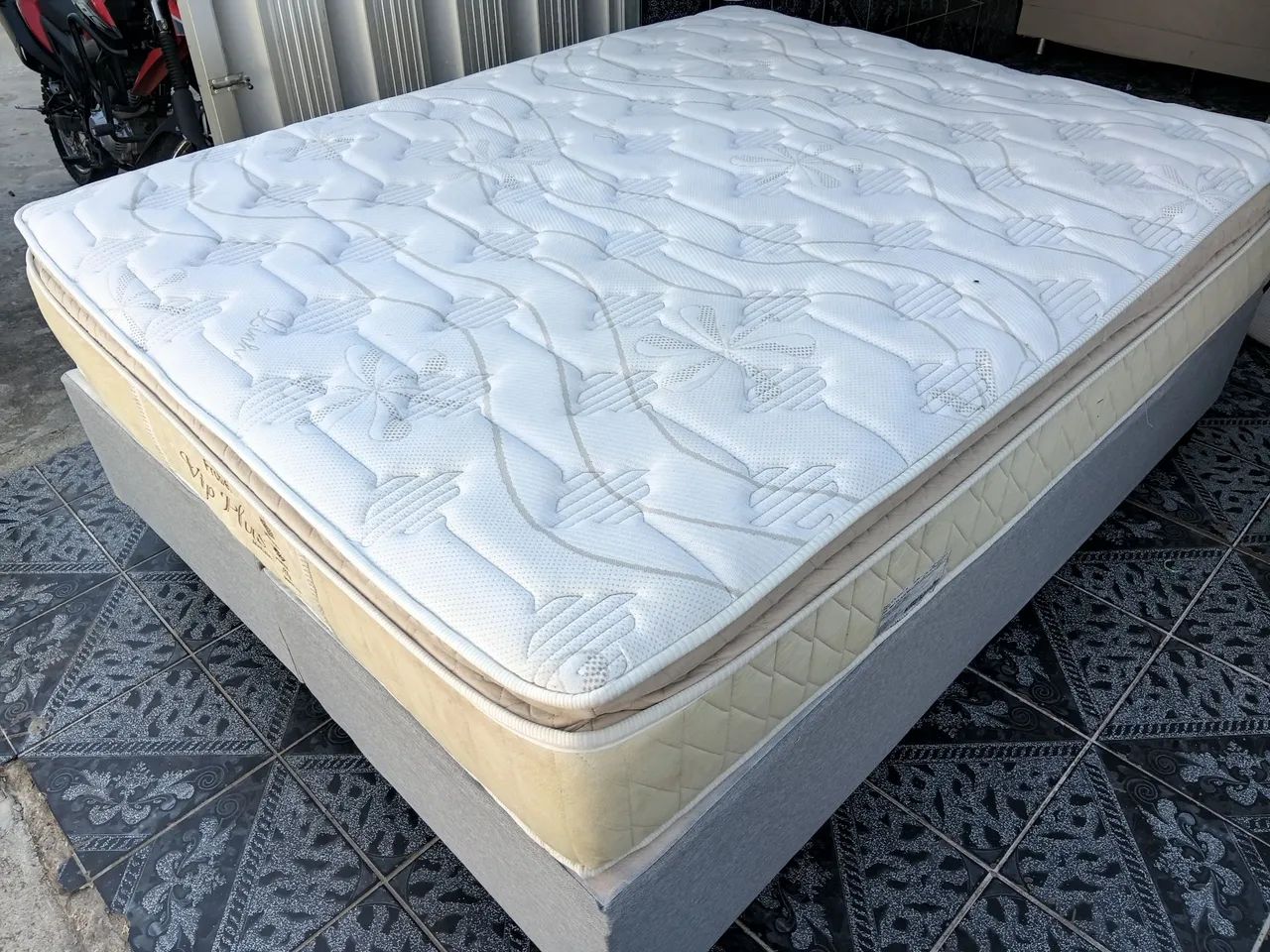 Cama Queen Luxo  - Foto 2
