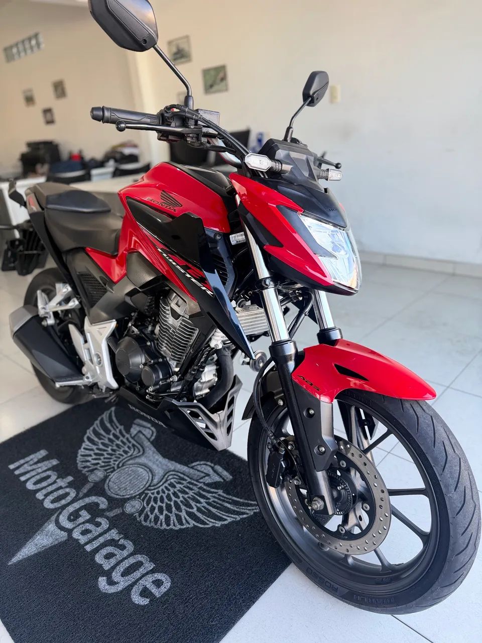 CB 300F Twister Com  ABS - 2023 COM 10.000KM - Foto 2
