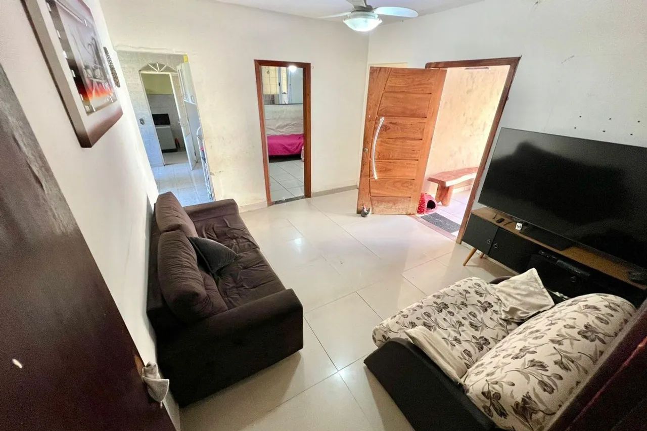 Casa à Venda - Floramar, 6 Quartos, 180 m2
