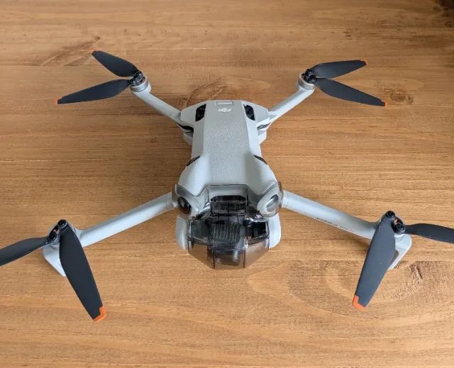 DJI Mini 4 Pro Fly More Combo RC 2 + 3 Baterias + 128GB - Foto 2